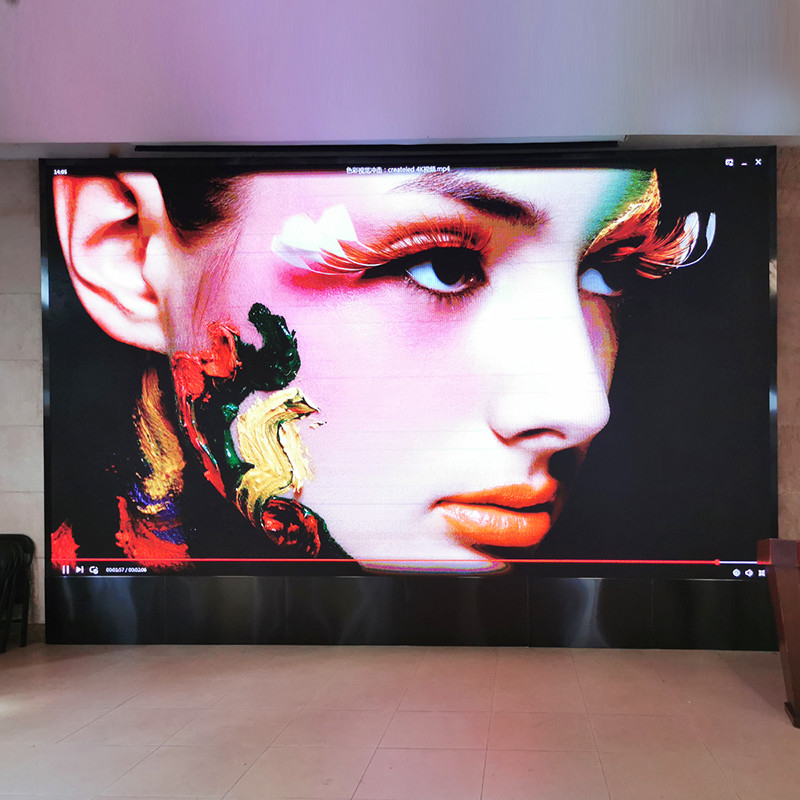 Grandi P2 multimedia dell'interno dello schermo di colore pieno LED che annunciano per il centro commerciale